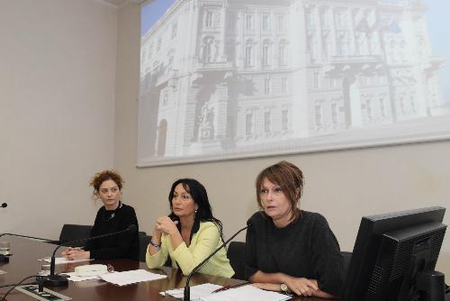 L'assessore regionale Alessia Rosolen, il sindaco di Monfalcone Anna Maria Cisint e la rappresentante di Confindustria Venezia Giulia Michela Cecotti